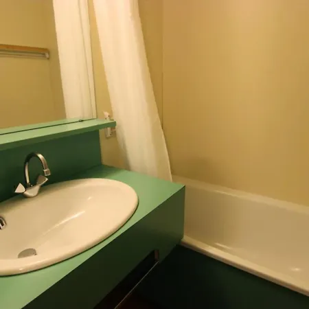 Roche Blanche - Pour 2 Personnes En Plein Centre De Mae-7809 Daire *